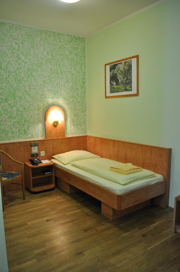 Schlosshotel Am Hainich Behringen  外观 照片